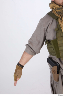 Photos Luis Donovan Army Taliban Gunner arm upper body 0003.jpg